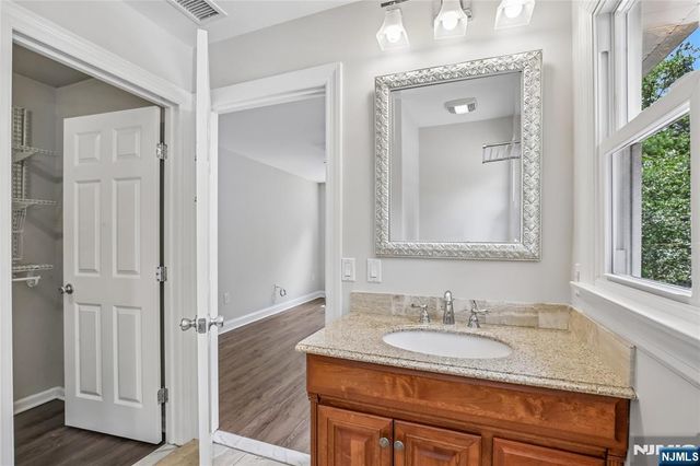 20 Hilltop Road, Kinnelon Borough, NJ 07405