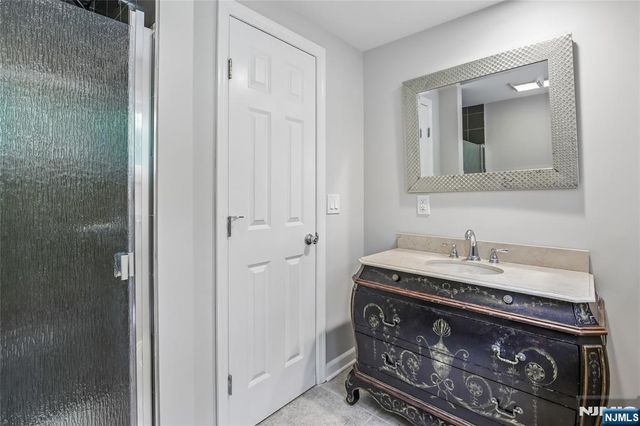 20 Hilltop Road, Kinnelon Borough, NJ 07405
