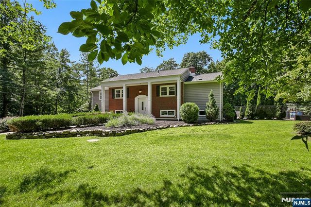 20 Hilltop Road, Kinnelon Borough, NJ 07405