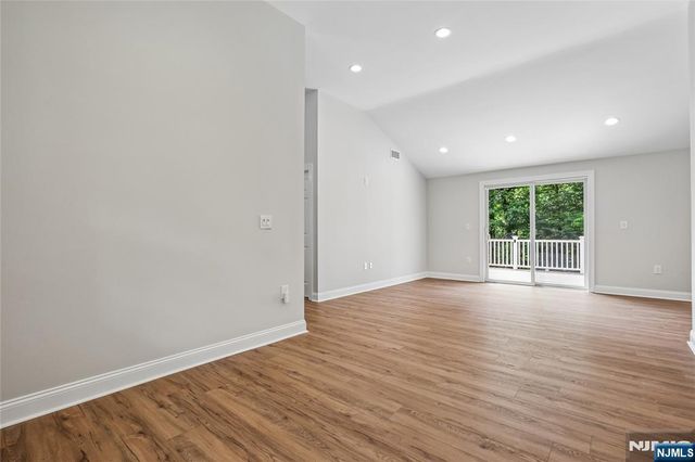 20 Hilltop Road, Kinnelon Borough, NJ 07405