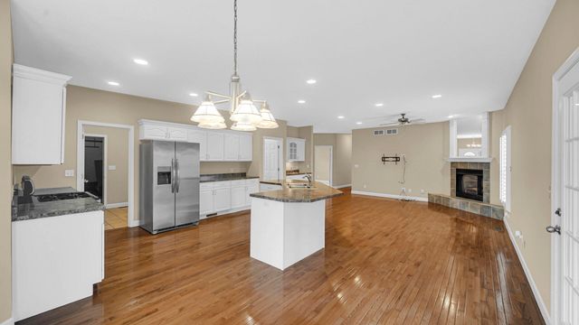 2257 Blarney Stone Drive, Valparaiso, IN 46385