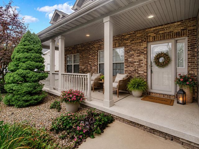 2257 Blarney Stone Drive, Valparaiso, IN 46385