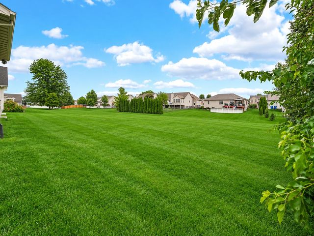 2257 Blarney Stone Drive, Valparaiso, IN 46385