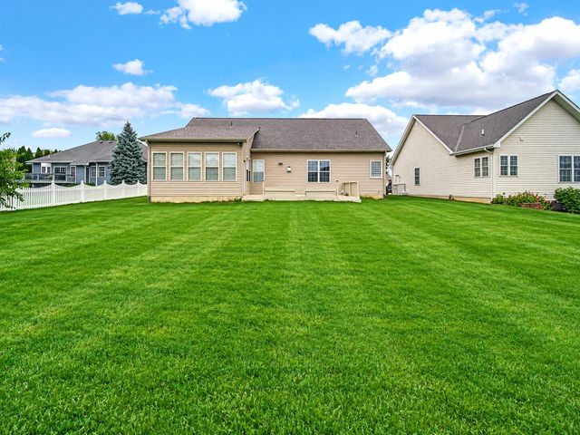 2257 Blarney Stone Drive, Valparaiso, IN 46385