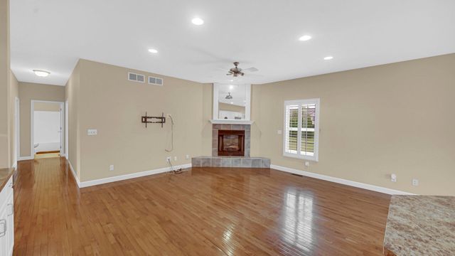 2257 Blarney Stone Drive, Valparaiso, IN 46385