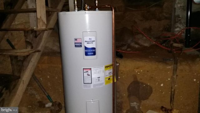 30 EAST AVE, Shiloh, NJ 08353