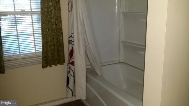 30 EAST AVE, Shiloh, NJ 08353