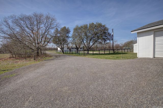 1885 Marion, Marion, TX 78124