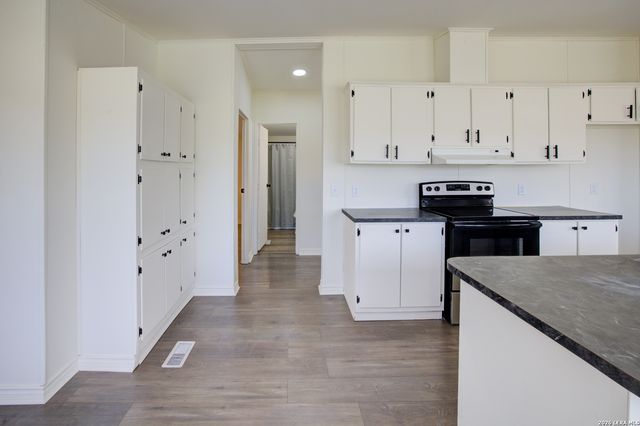 1885 Marion, Marion, TX 78124