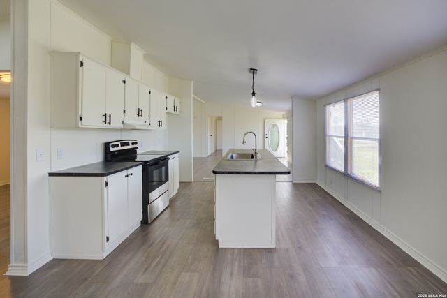 1885 Marion, Marion, TX 78124