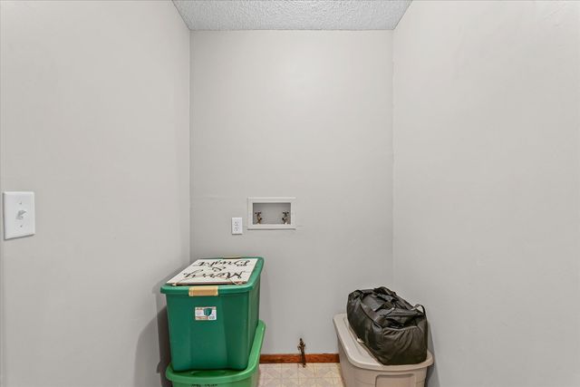 1001 W Dianne Lane, Mahomet, IL 61853