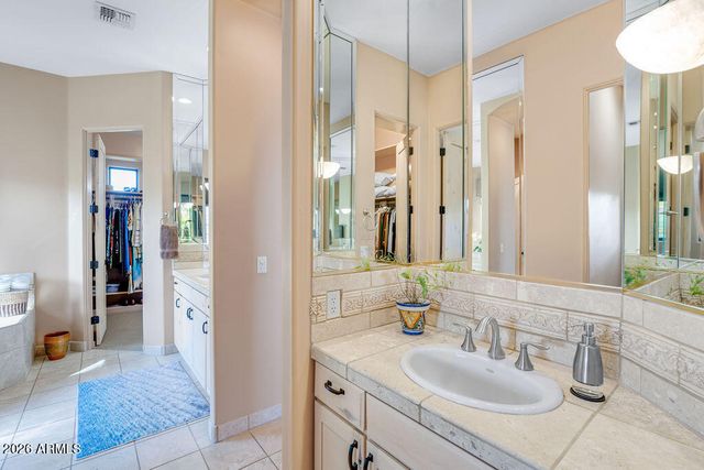 4055 N RECKER Road 34, Mesa, AZ 85215