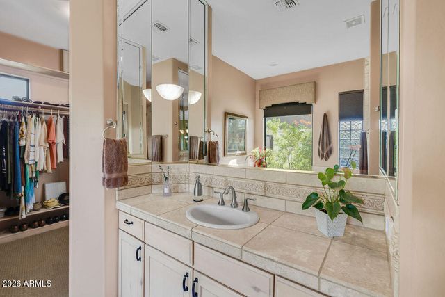 4055 N RECKER Road 34, Mesa, AZ 85215