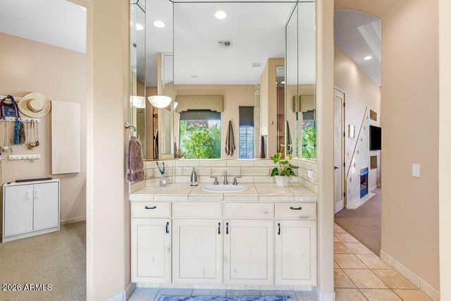 4055 N RECKER Road 34, Mesa, AZ 85215