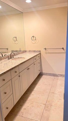 3100 NE 21st Street, Fort Lauderdale, FL 33305