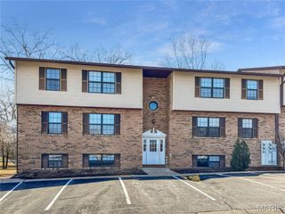 21 Village West Court 102, Washington, MO 63090