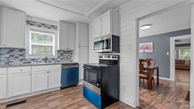 1511 18th E, Tuscaloosa, AL 35404