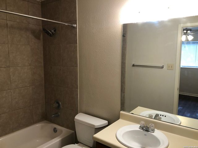 7220 Rimwood, Live Oak, TX 78233