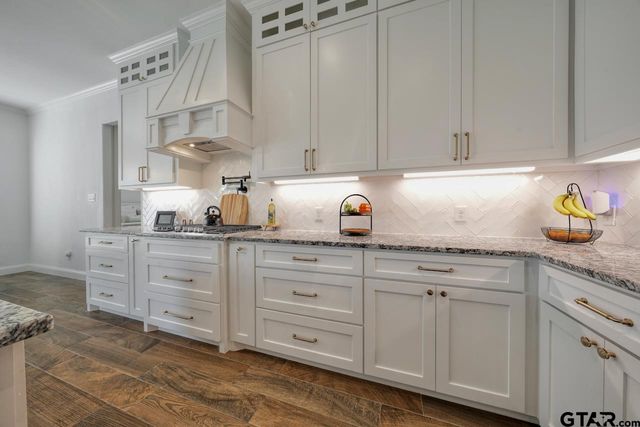 14230 Cr 438, Lindale, TX 75771