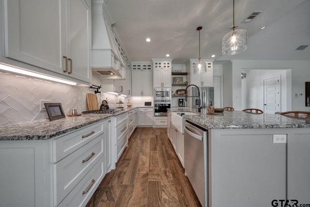 14230 Cr 438, Lindale, TX 75771