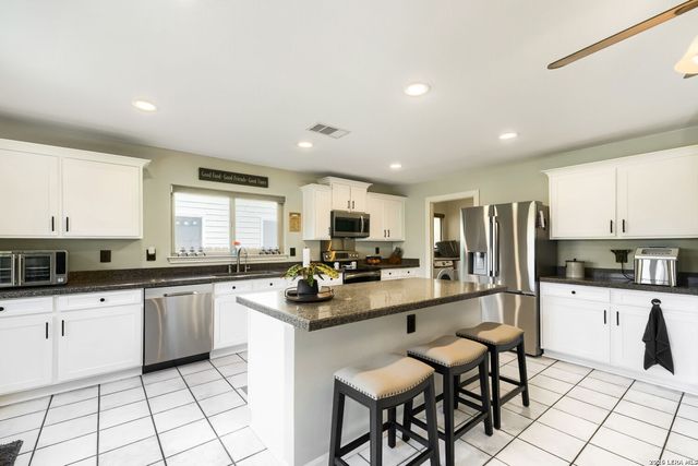 5811 Walnut Mill Dr, San Antonio, TX 78244