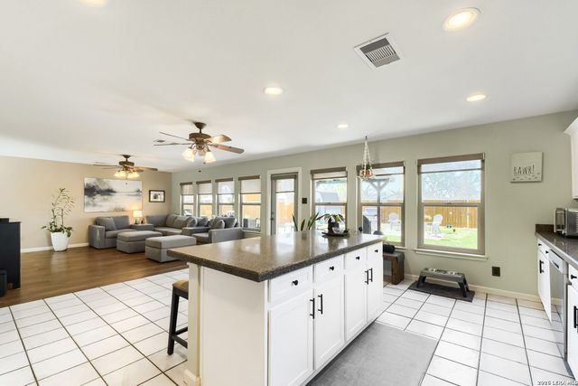 5811 Walnut Mill Dr, San Antonio, TX 78244