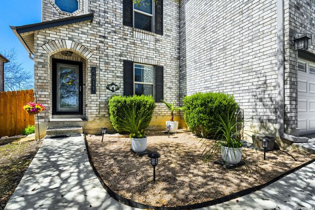 5811 Walnut Mill Dr, San Antonio, TX 78244