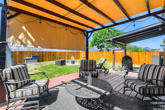 5811 Walnut Mill Dr, San Antonio, TX 78244