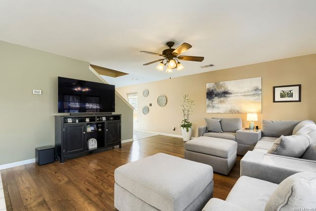 5811 Walnut Mill Dr, San Antonio, TX 78244