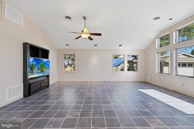 40 EAGLE DR, Rehoboth Beach, DE 19971