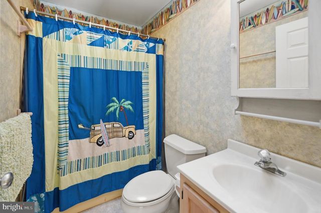 40 EAGLE DR, Rehoboth Beach, DE 19971