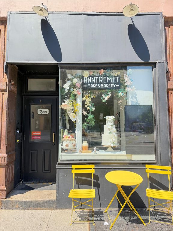 47 8th Avenue, New York (manhattan), NY 10014 — exterior