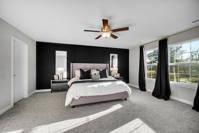 301 Hatch Lake Pkwy, Valparaiso, IN 46385