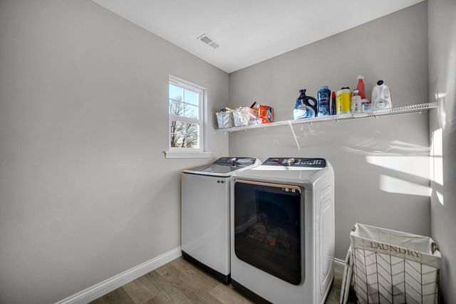 301 Hatch Lake Pkwy, Valparaiso, IN 46385