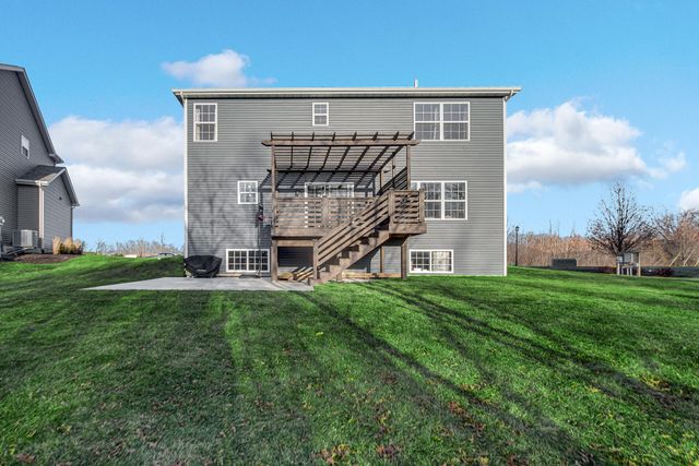 301 Hatch Lake Pkwy, Valparaiso, IN 46385