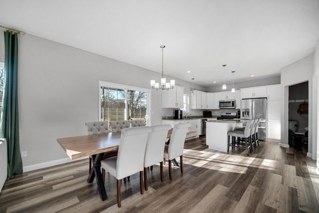 301 Hatch Lake Pkwy, Valparaiso, IN 46385