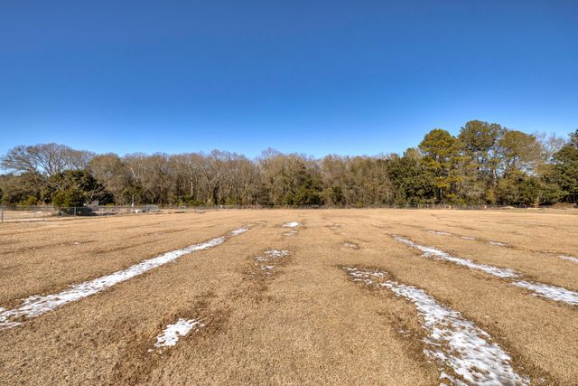 2215 Lloyd Drive, Sumter, SC 29154