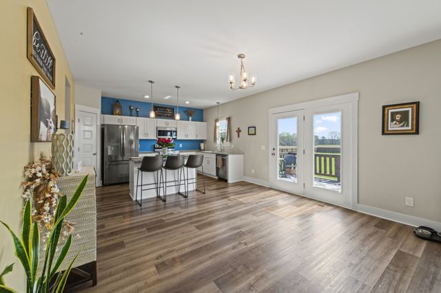 8645 Guthrie Ct, Cross Plains, TN 37049