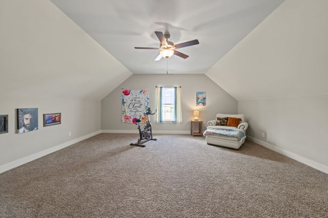 8645 Guthrie Ct, Cross Plains, TN 37049