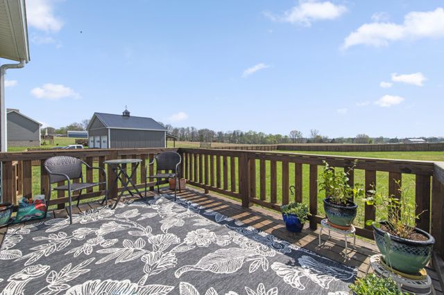 8645 Guthrie Ct, Cross Plains, TN 37049