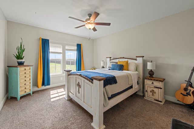 8645 Guthrie Ct, Cross Plains, TN 37049