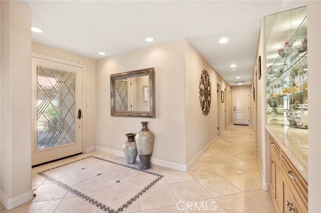 353 Villena Way, Palm Desert, CA 92260