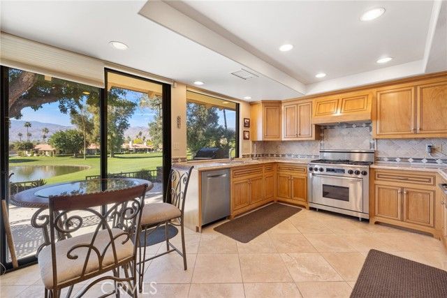 353 Villena Way, Palm Desert, CA 92260