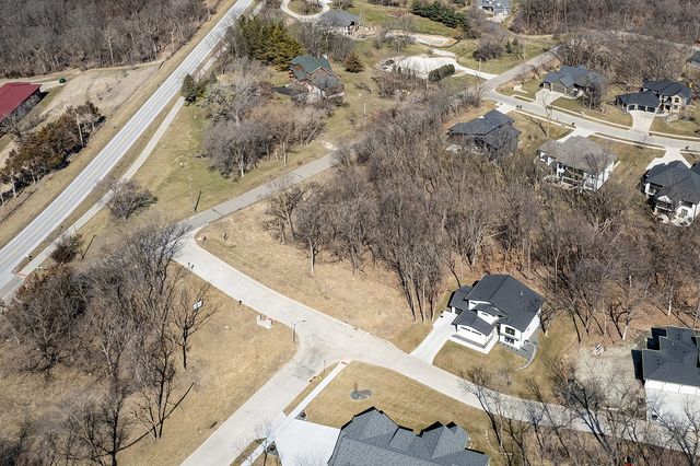 6255 Pinnacle Place, Johnston, IA 50131