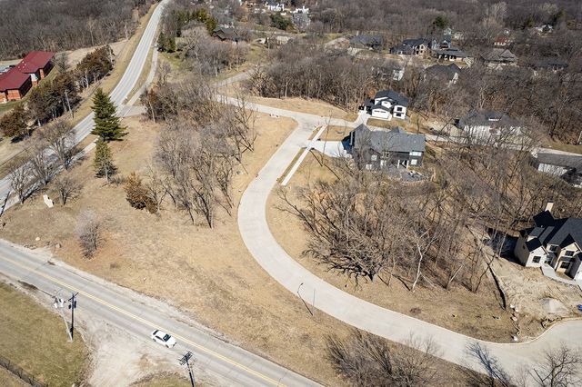 6255 Pinnacle Place, Johnston, IA 50131