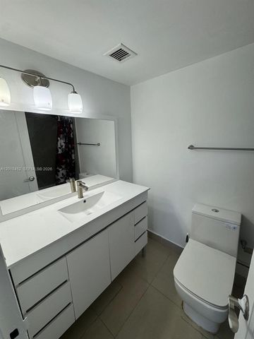 2020 NE 135th Street 303, North Miami, FL 33181