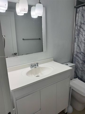 2020 NE 135th Street 303, North Miami, FL 33181
