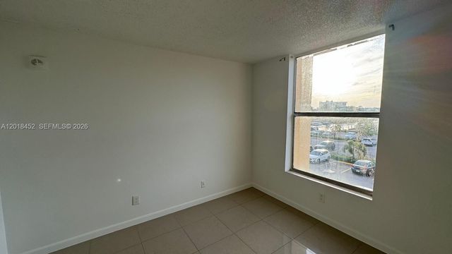 2020 NE 135th Street 303, North Miami, FL 33181