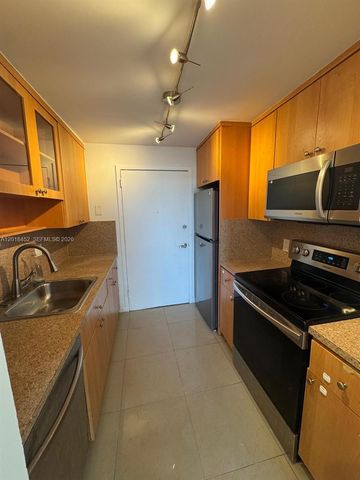 2020 NE 135th Street 303, North Miami, FL 33181