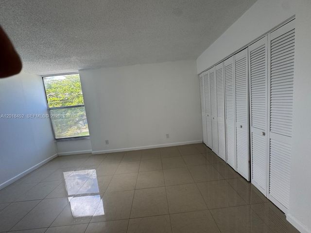 2020 NE 135th Street 303, North Miami, FL 33181